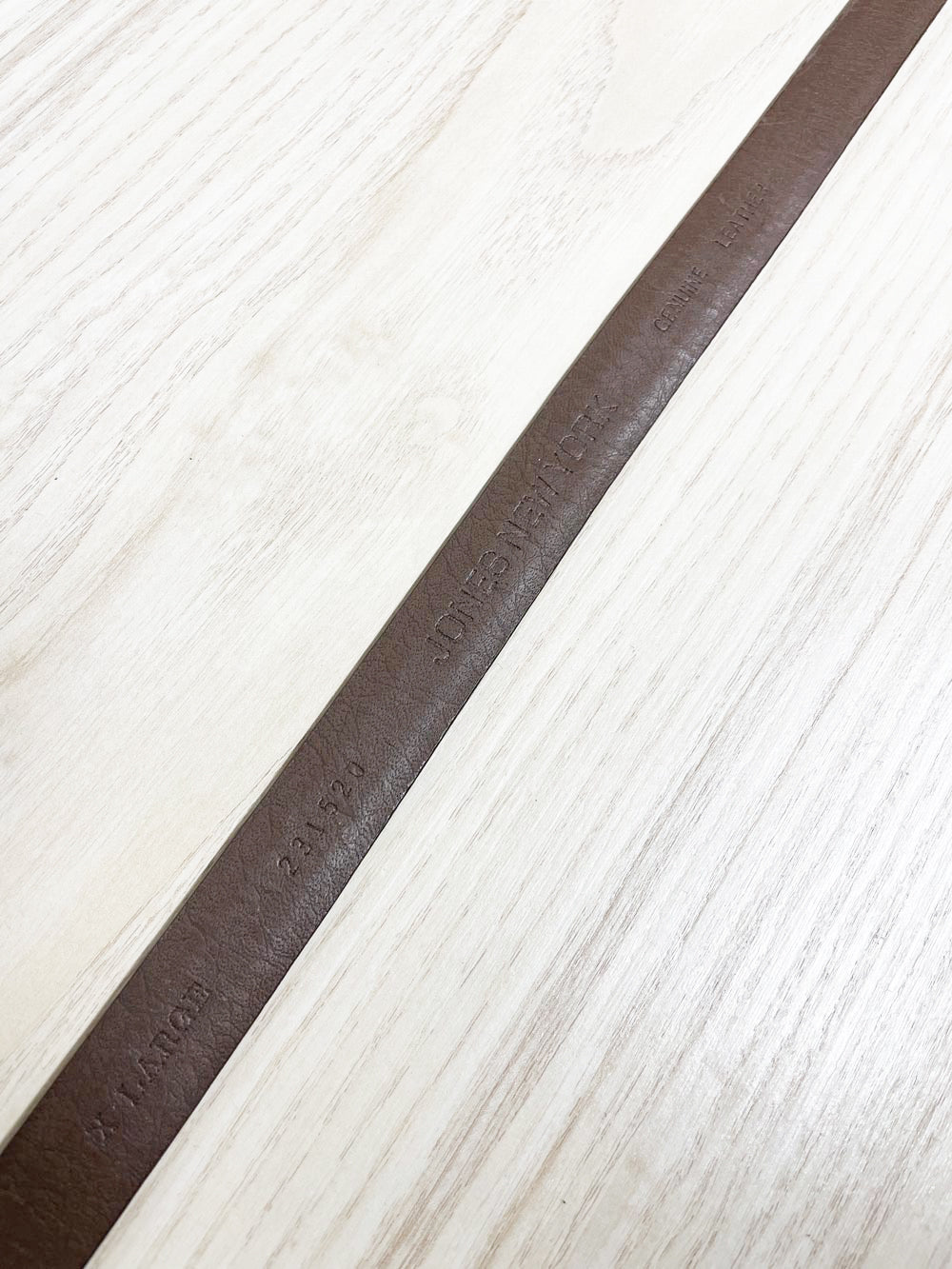 vintage 00s jones new york woven textured leather slim belt