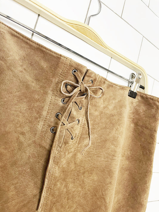 vintage 00s rw&co suede corset waist knee-length raw hem skirt
