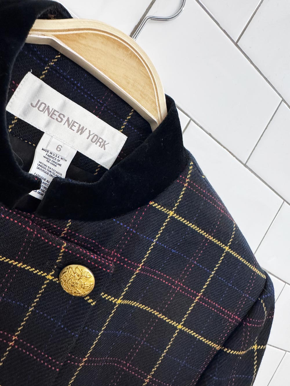 vintage jones new york 100% wool double breasted plaid jacket | velvet collar