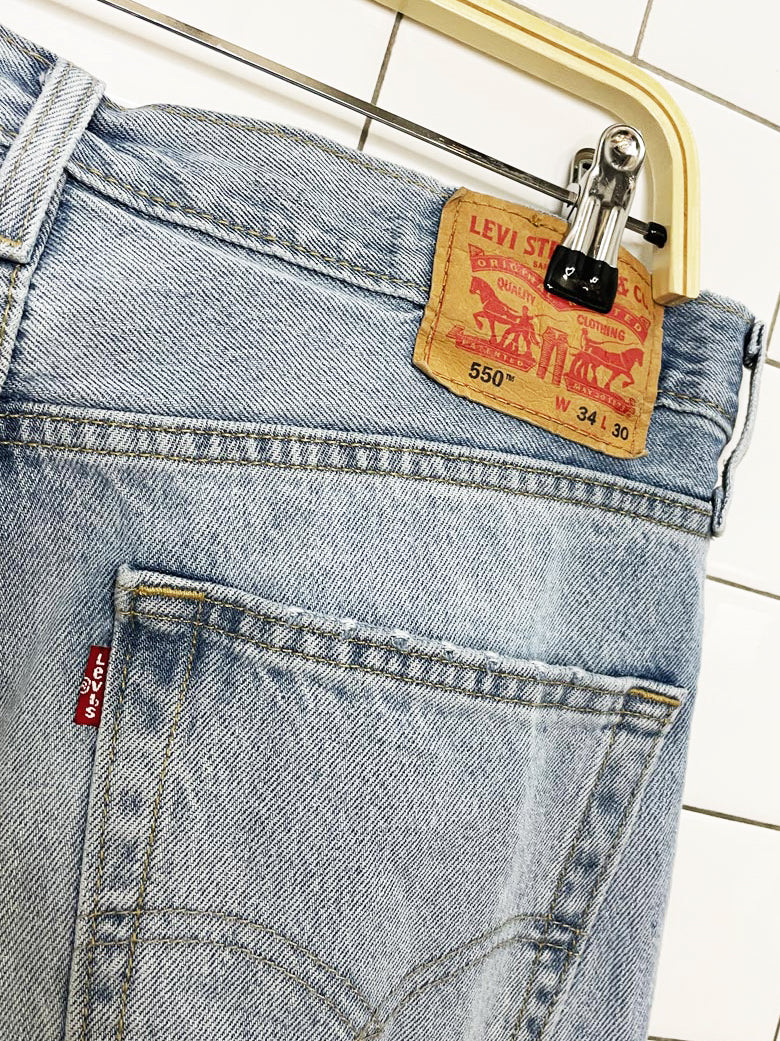 levi's 550 relaxed fit light wash soft denim jeans