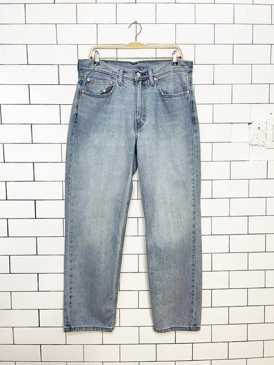 levi's 550 relaxed fit light wash soft denim jeans