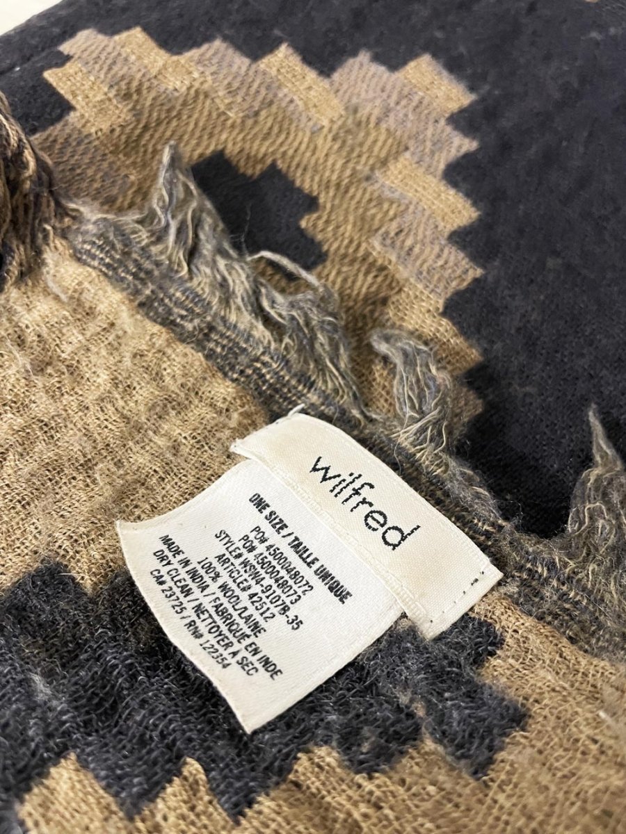 wilfred 100% wool blanket scarf | diamond mosaic | aritzia - good market thrift store