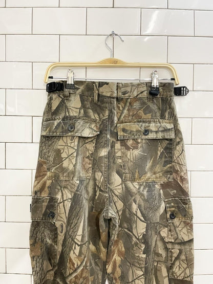 guide series camo cargo parachute pants - good market thrift store