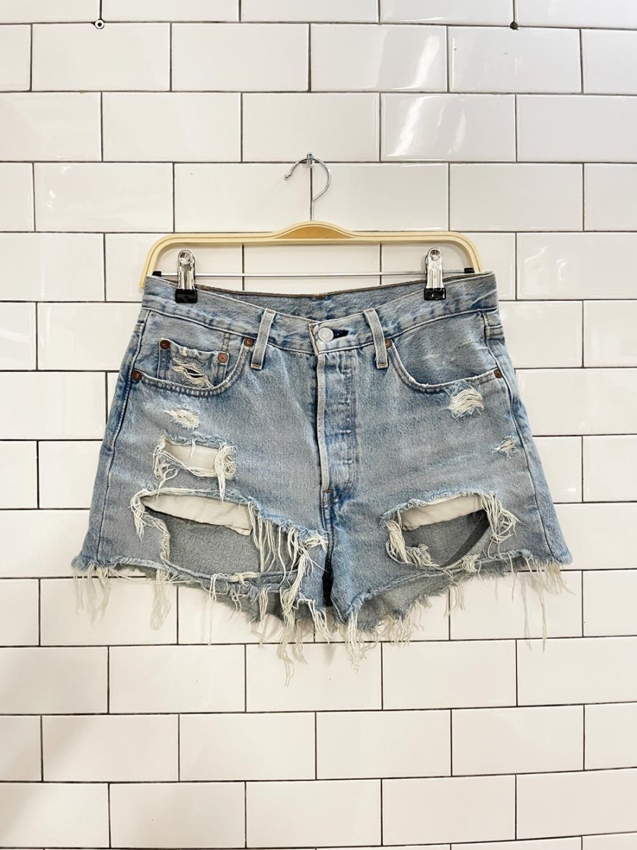 levis 501 distressed cut off denim shorts - good market thrift store