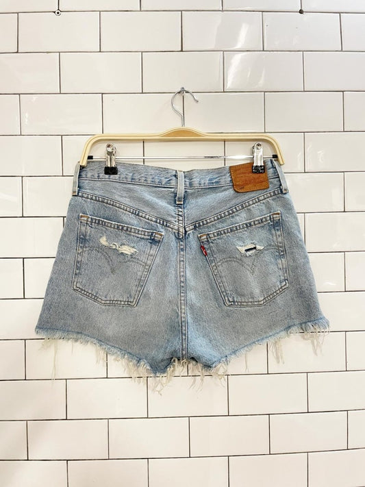 levis 501 distressed cut off denim shorts - good market thrift store