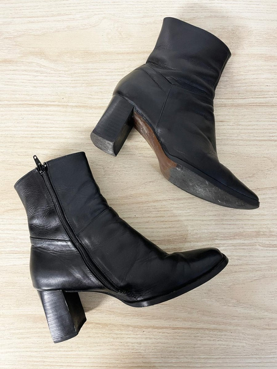 y2k leather square toe heeled boots - good market thrift store