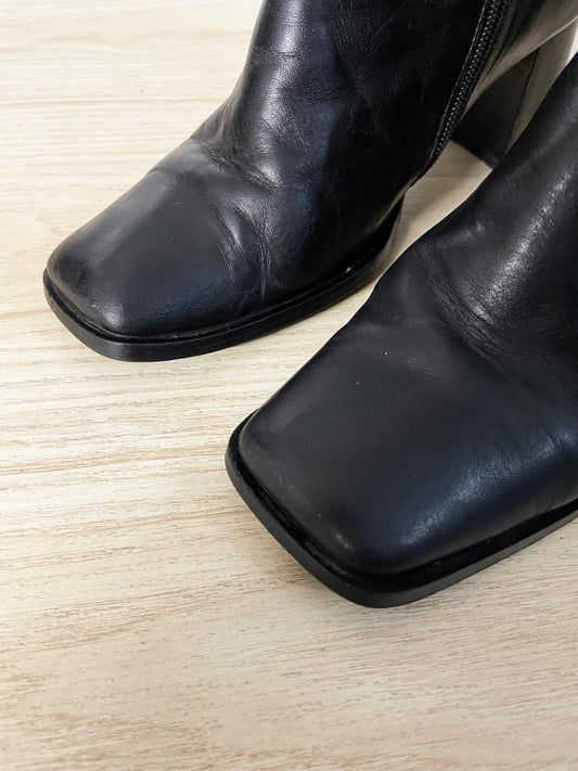 y2k leather square toe heeled boots - good market thrift store