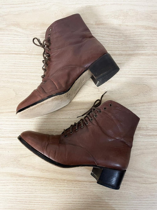 vintage 90s nine west leather minimal lace up heeled boot - good market thrift store