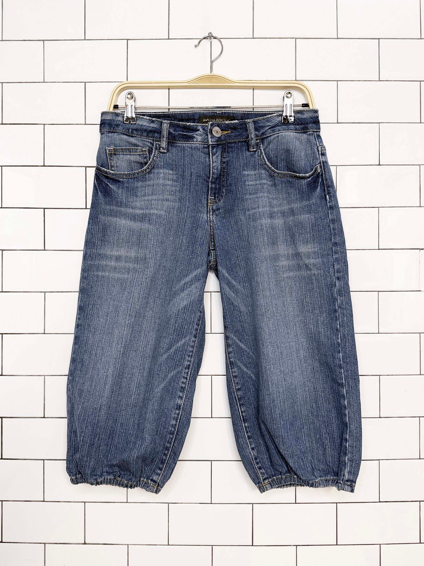 vintage 00s banana republic low-rise whiskered denim barrel capri