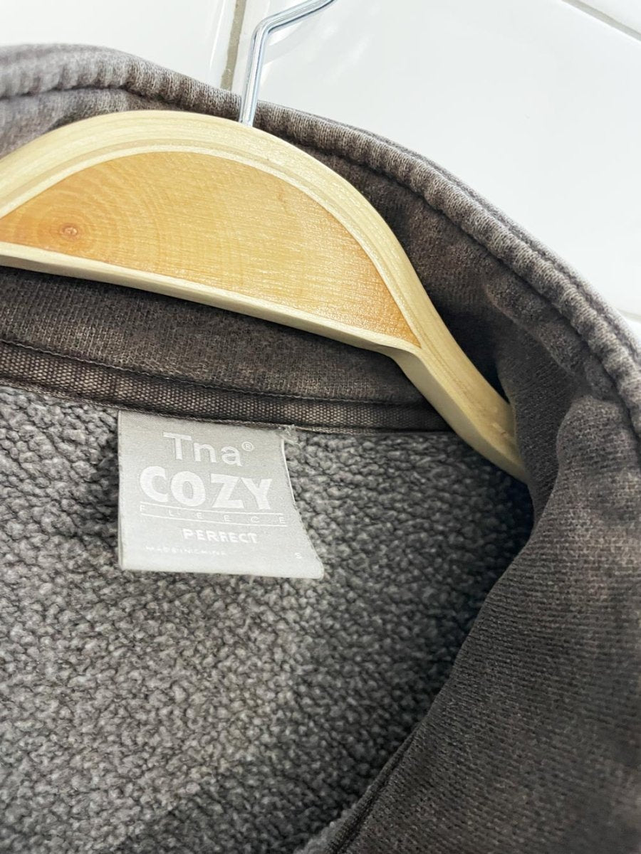 tna cozy fleece perfect 1/4 zip cropped sweatshirt | artizia - good market thrift store