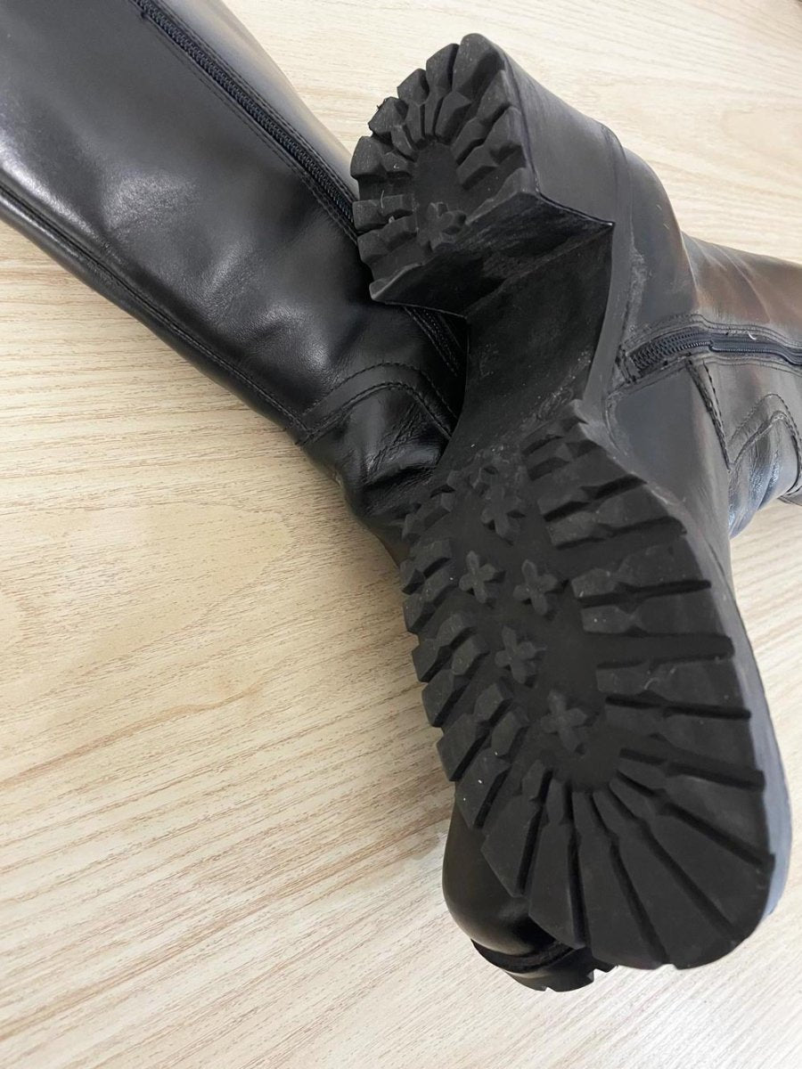 y2k ID2 leather knee - high heeled boots - good market thrift store