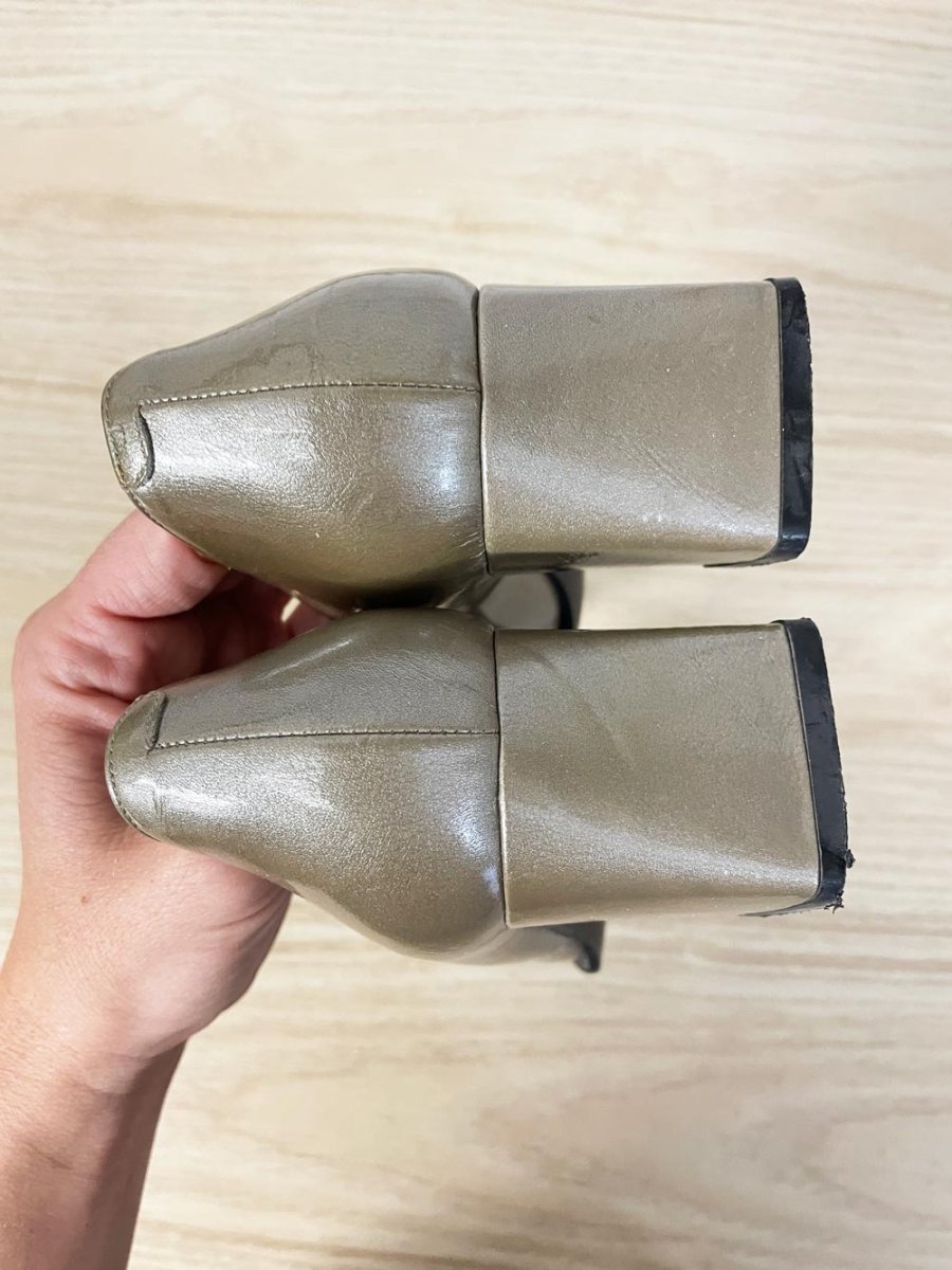 y2k sofia patent pearl leather buckle square toe heels | made in Italy - good market thrift store