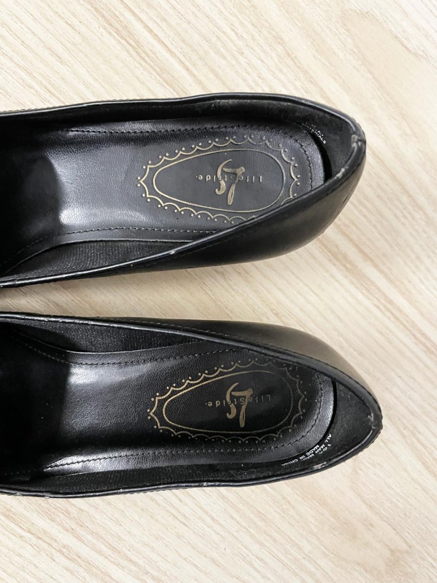 vintage 00s alexander the great coin accent low heel - good market thrift store