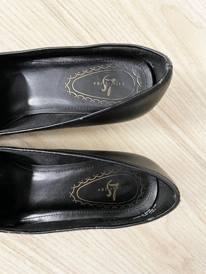 vintage 00s alexander the great coin accent low heel - good market thrift store