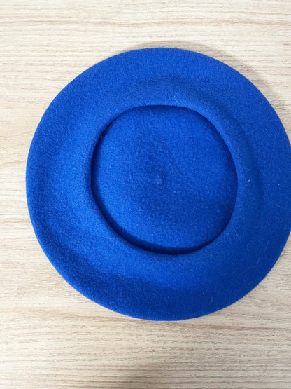 vintage 100% wool beret - good market thrift store