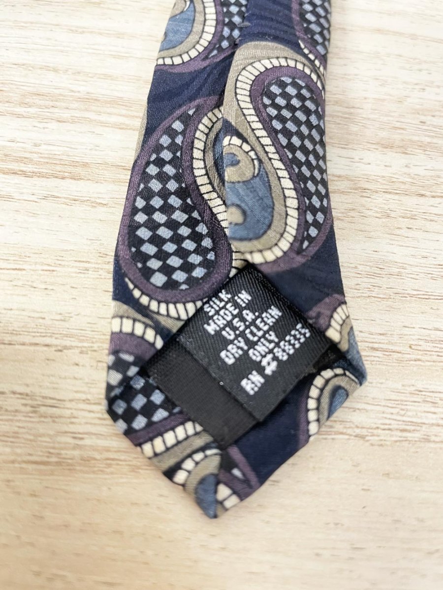 vintage ziggurat 100% mulberry silk paisley tie - good market thrift store