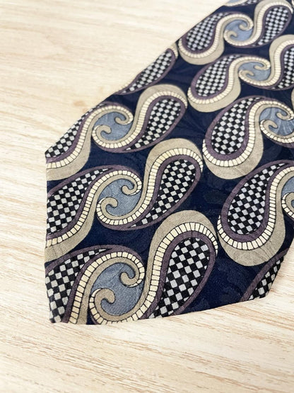 vintage ziggurat 100% mulberry silk paisley tie - good market thrift store