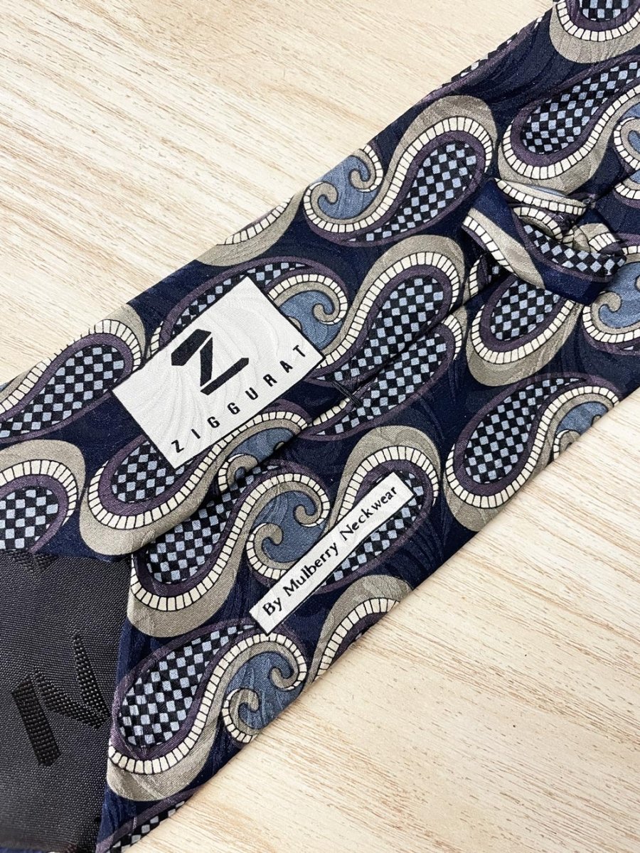 vintage ziggurat 100% mulberry silk paisley tie - good market thrift store