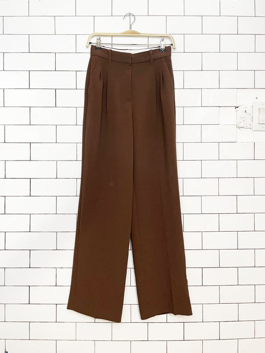 wilfred effortless pleated wide leg trouser | aritzia