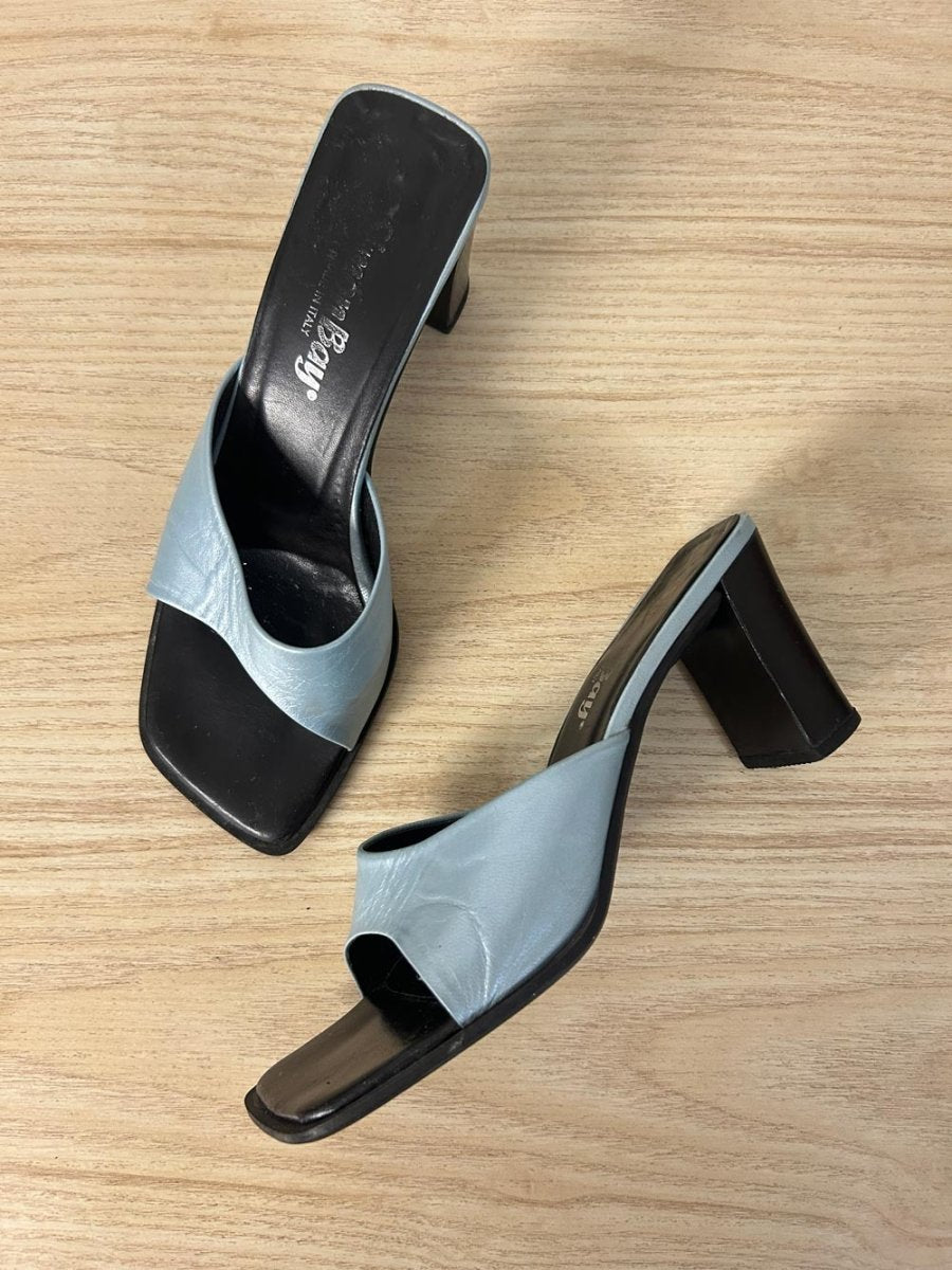 y2k simon bay metallic faux leather square toe heeled sandals - good market thrift store