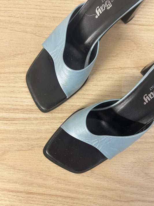 y2k simon bay metallic faux leather square toe heeled sandals - good market thrift store