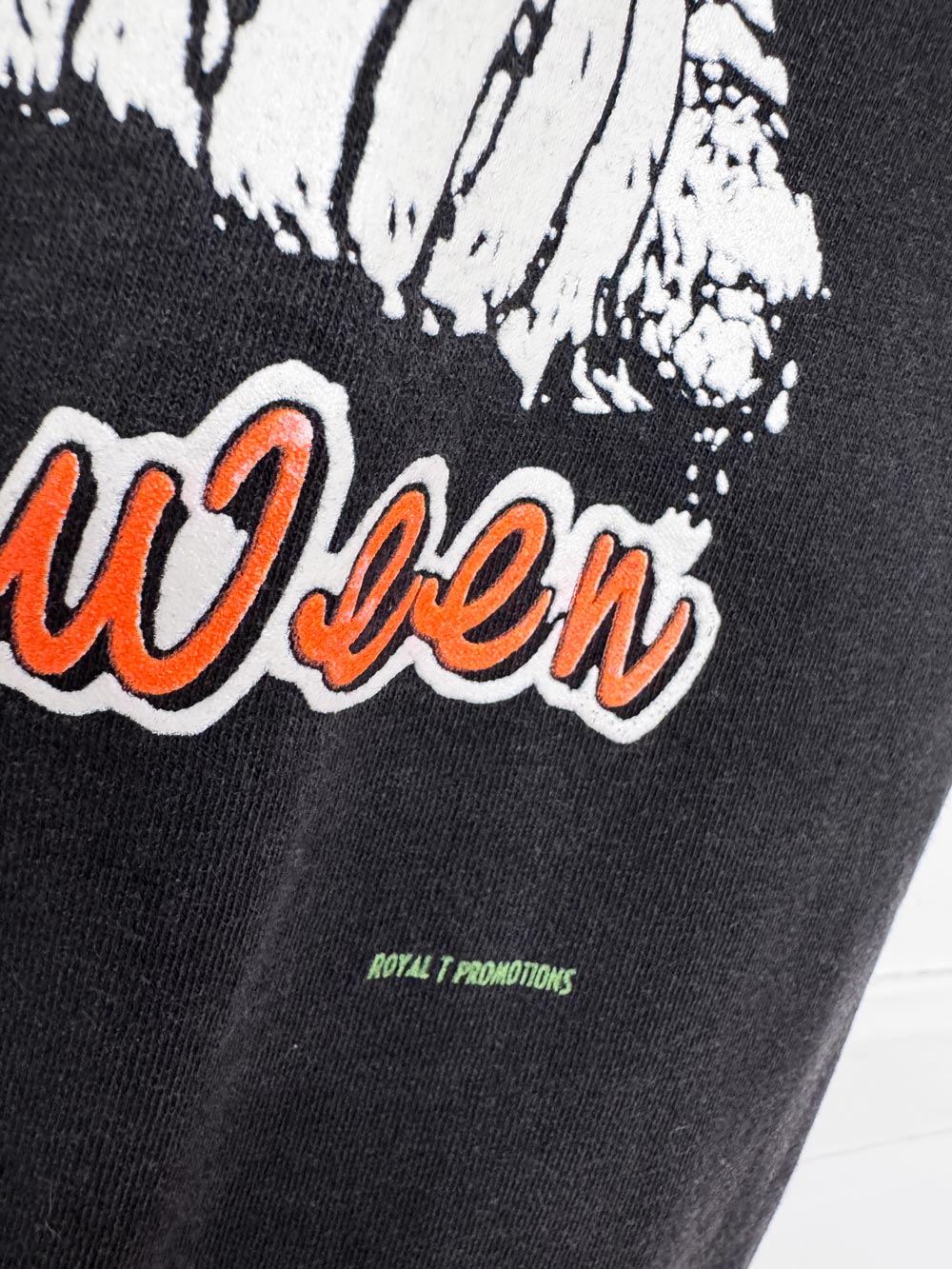vintage 90s glow-in-the-dark happy halloween mummy tee | made in USA