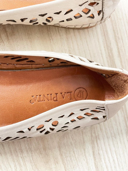 la pinta boho laser cut leather slip on shoes - good market thrift store