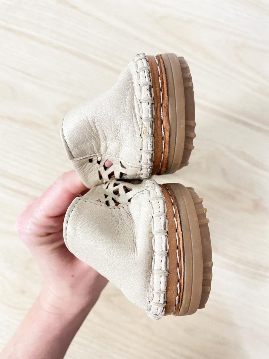 la pinta boho laser cut leather slip on shoes - good market thrift store