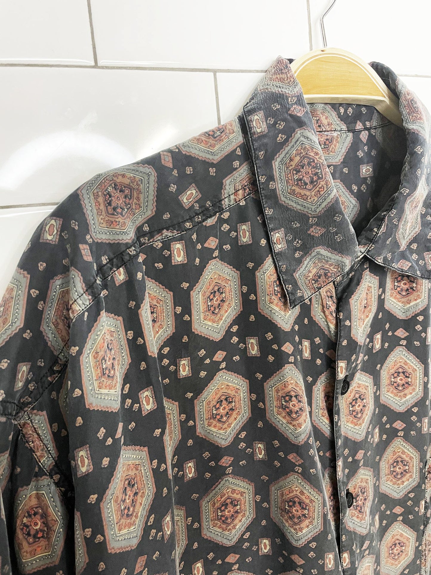 vintage 100% silk floral geometric full button shirt