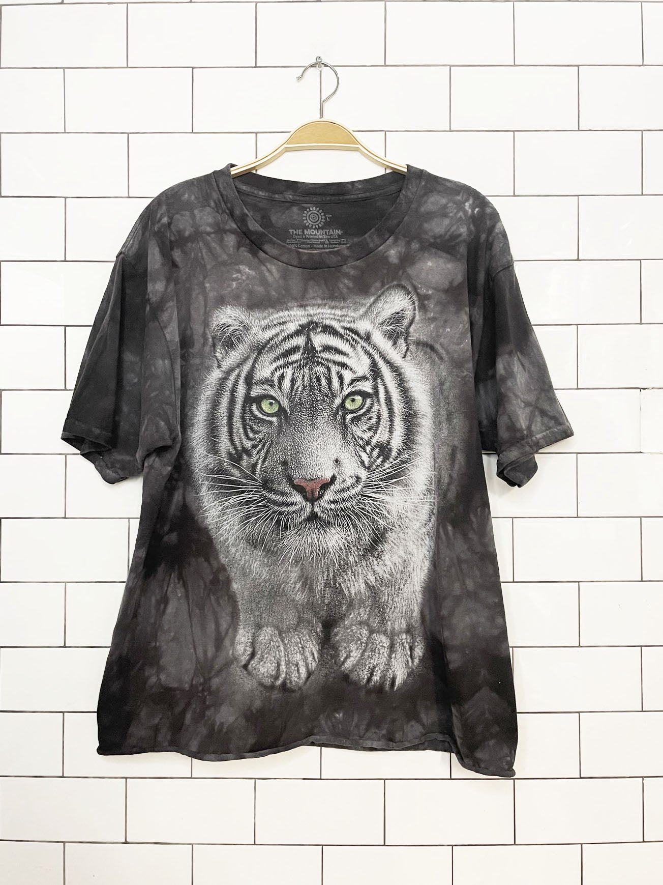 vintage 00s the mountain tie dye white tiger cropped tee