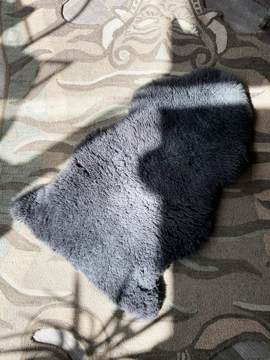 australian new zealand blue - grey sheepskin rug - good market thrift store