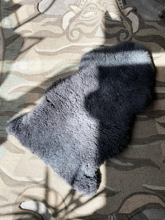 australian new zealand blue - grey sheepskin rug - good market thrift store
