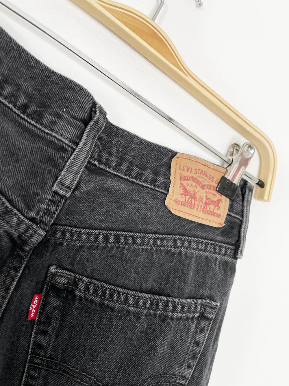 levi's 94 baggy jeans