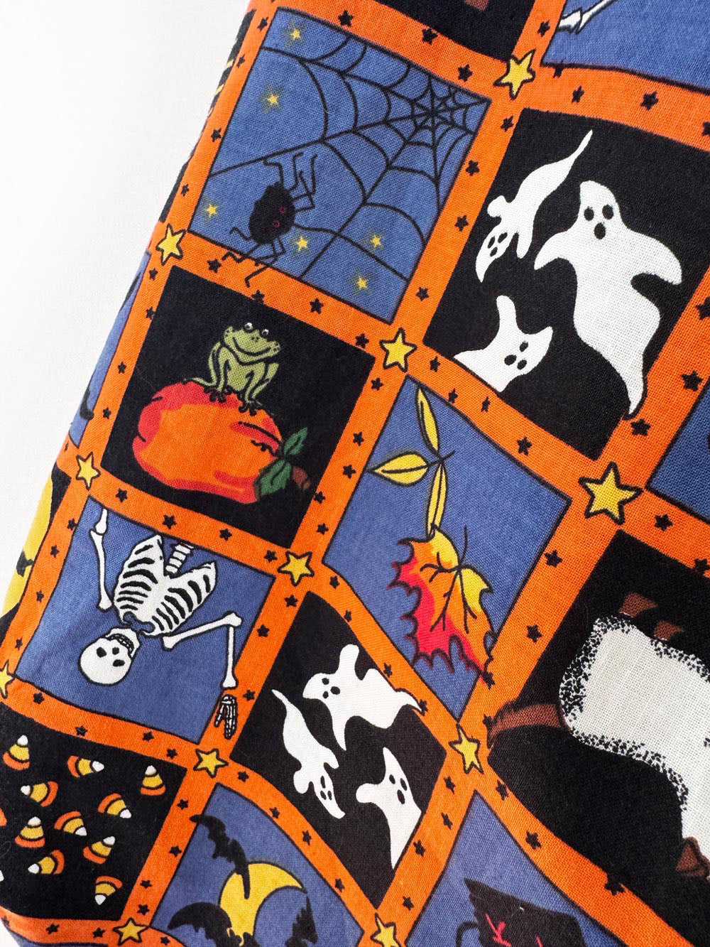 vintage 00s basic editions halloween print vest