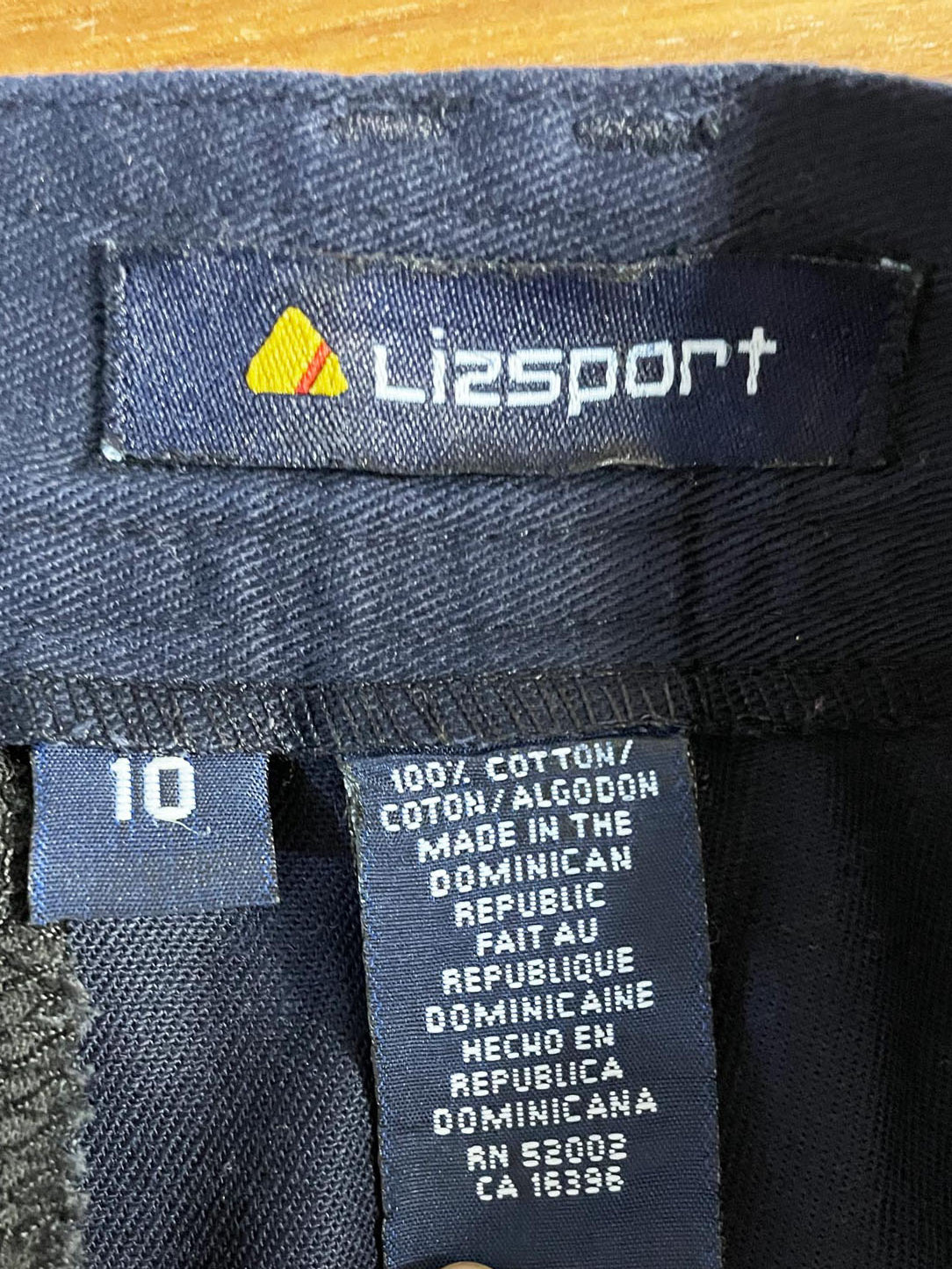 vintage 90s lizsport pleated trouser shorts