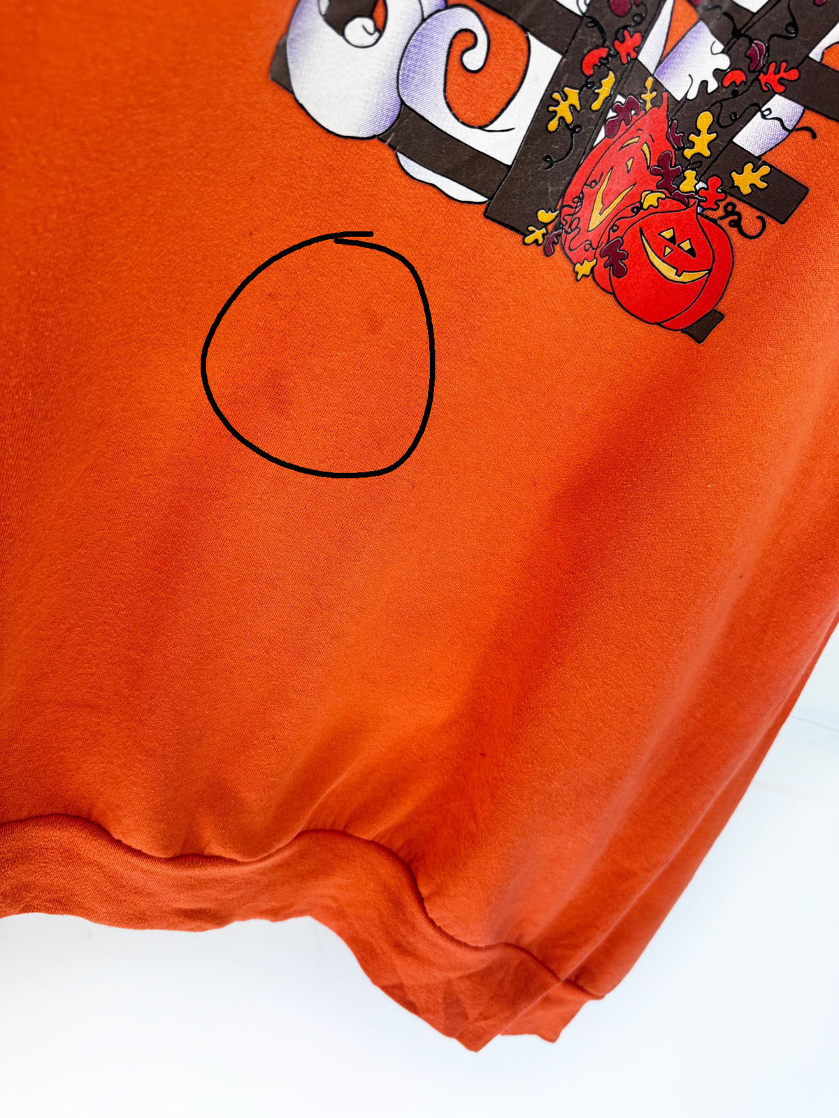 vintage hanes spooky halloween graphic sweatshirt