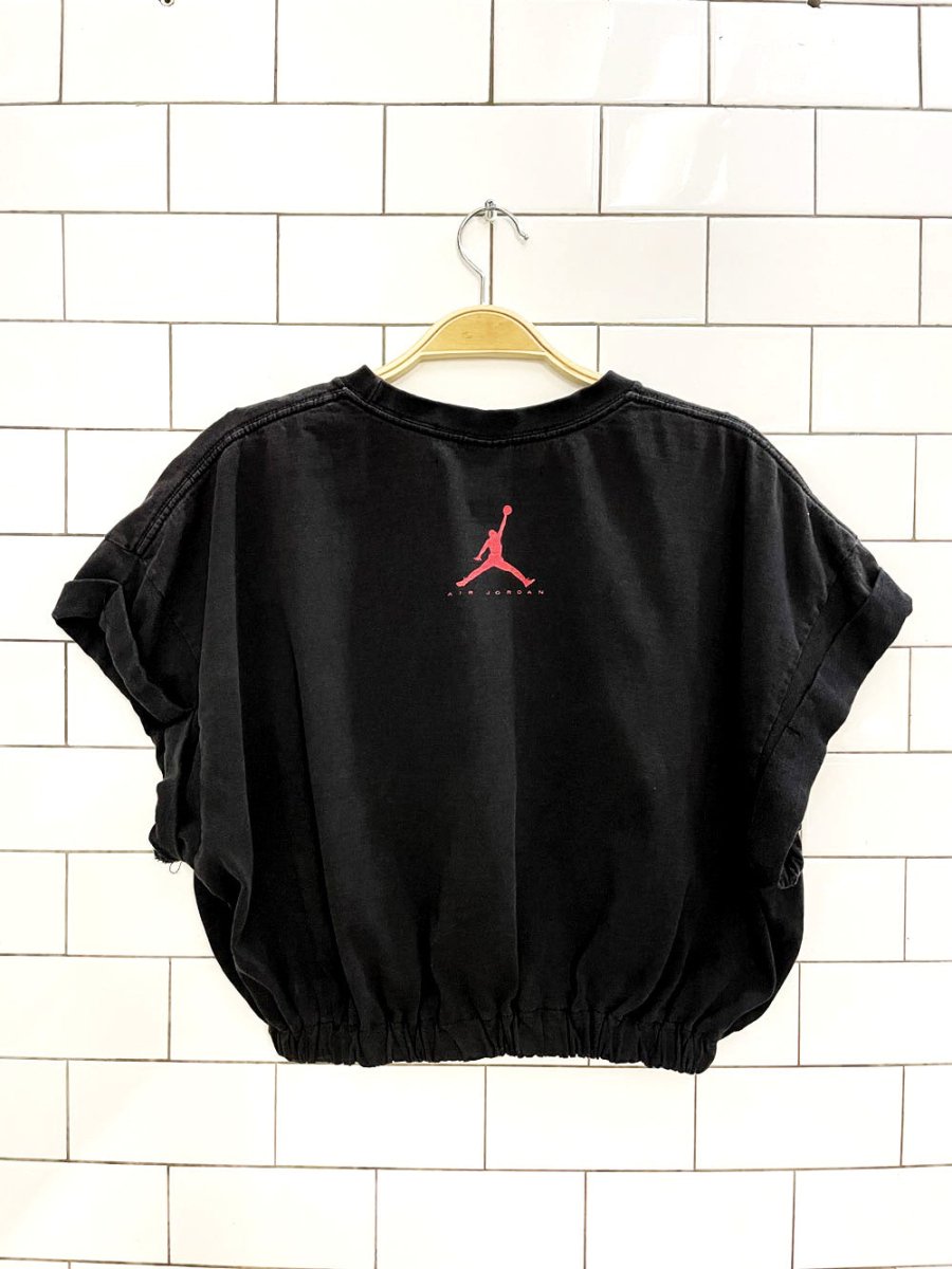 rework x air jordan boxy crop tee | american vintage - good market thrift store
