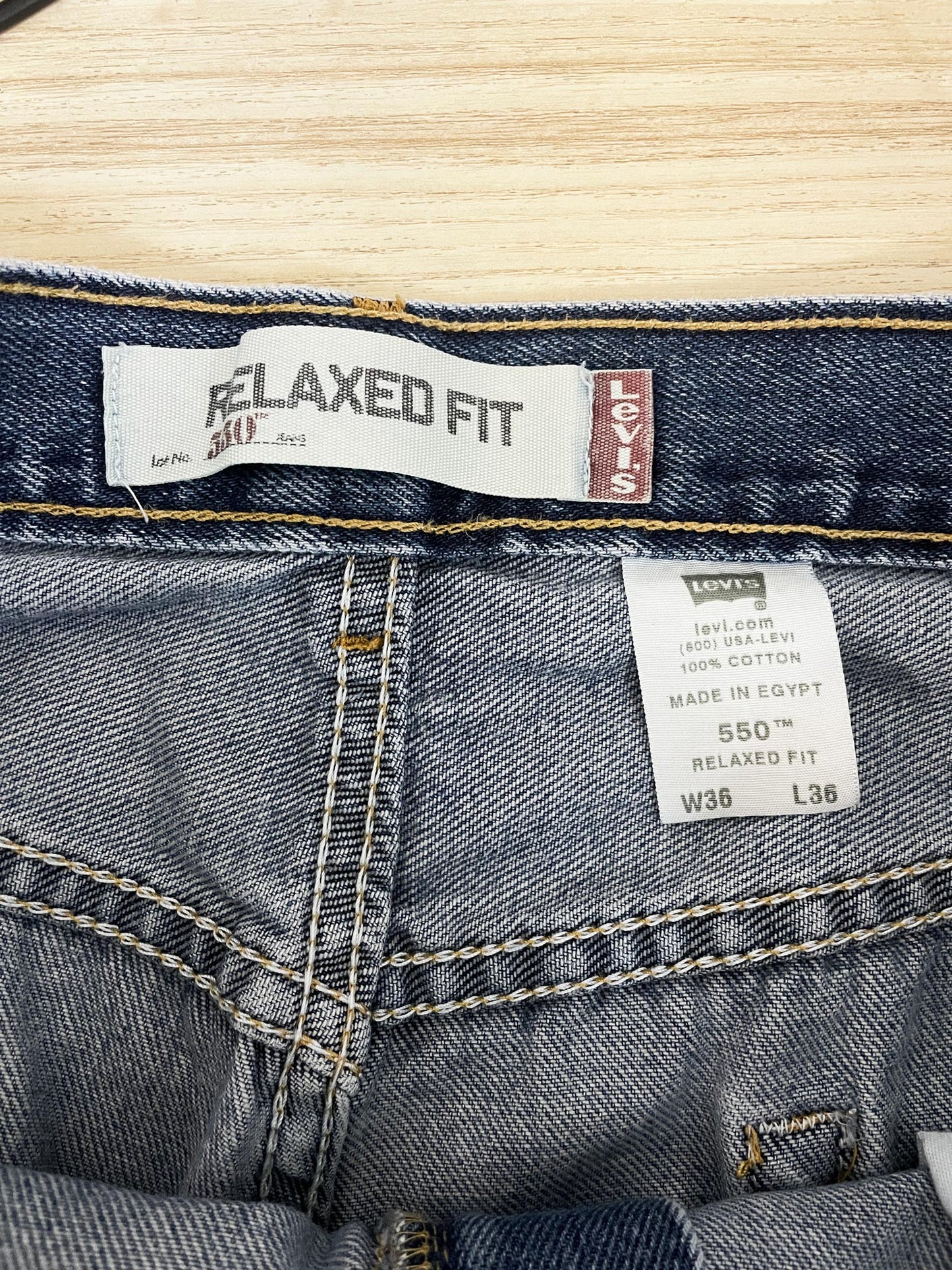vintage 00s levi's 550 loose relaxed fit jeans