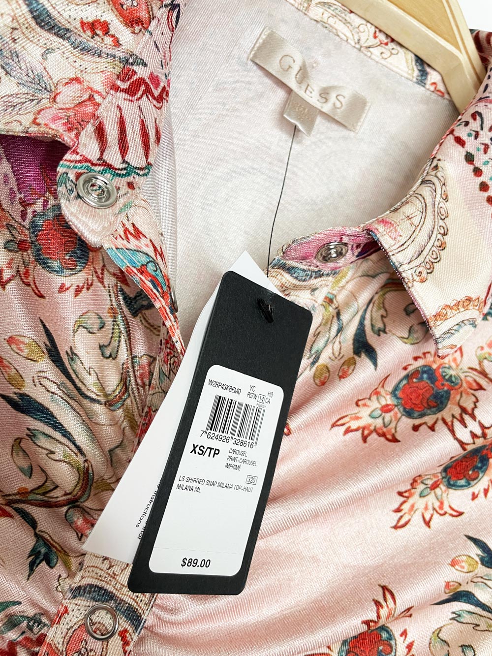 nwt guess milana shirred snap button top