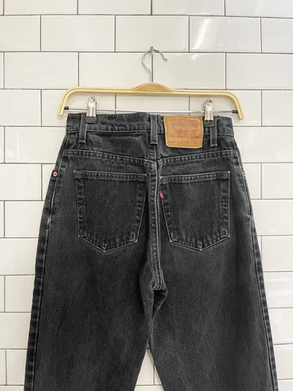 vintage 90s levi's 550 relaxed fit jeans - good market thrift store