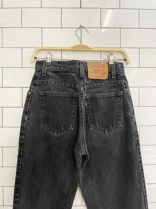 vintage 90s levi's 550 relaxed fit jeans - good market thrift store
