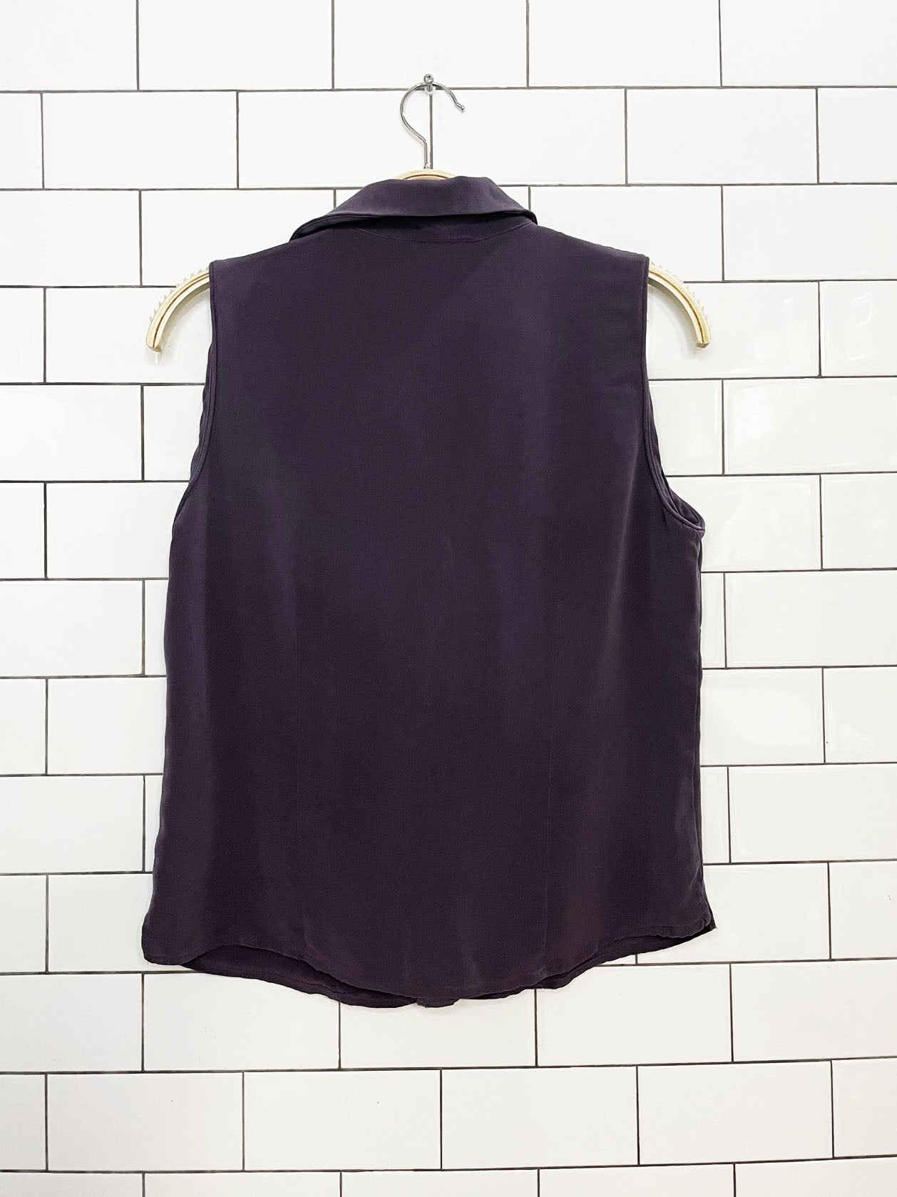 vintage 00s jones new york 100% silk full button sleeveless shirt