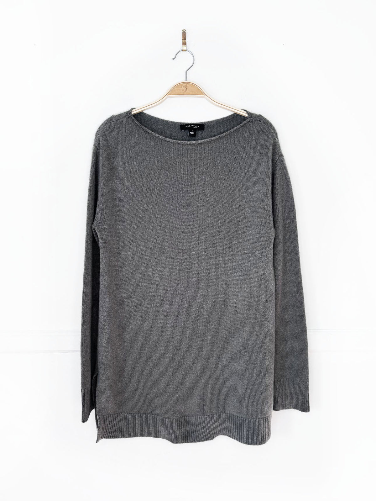 ann taylor 100% cashmere boat neck plush knit sweater