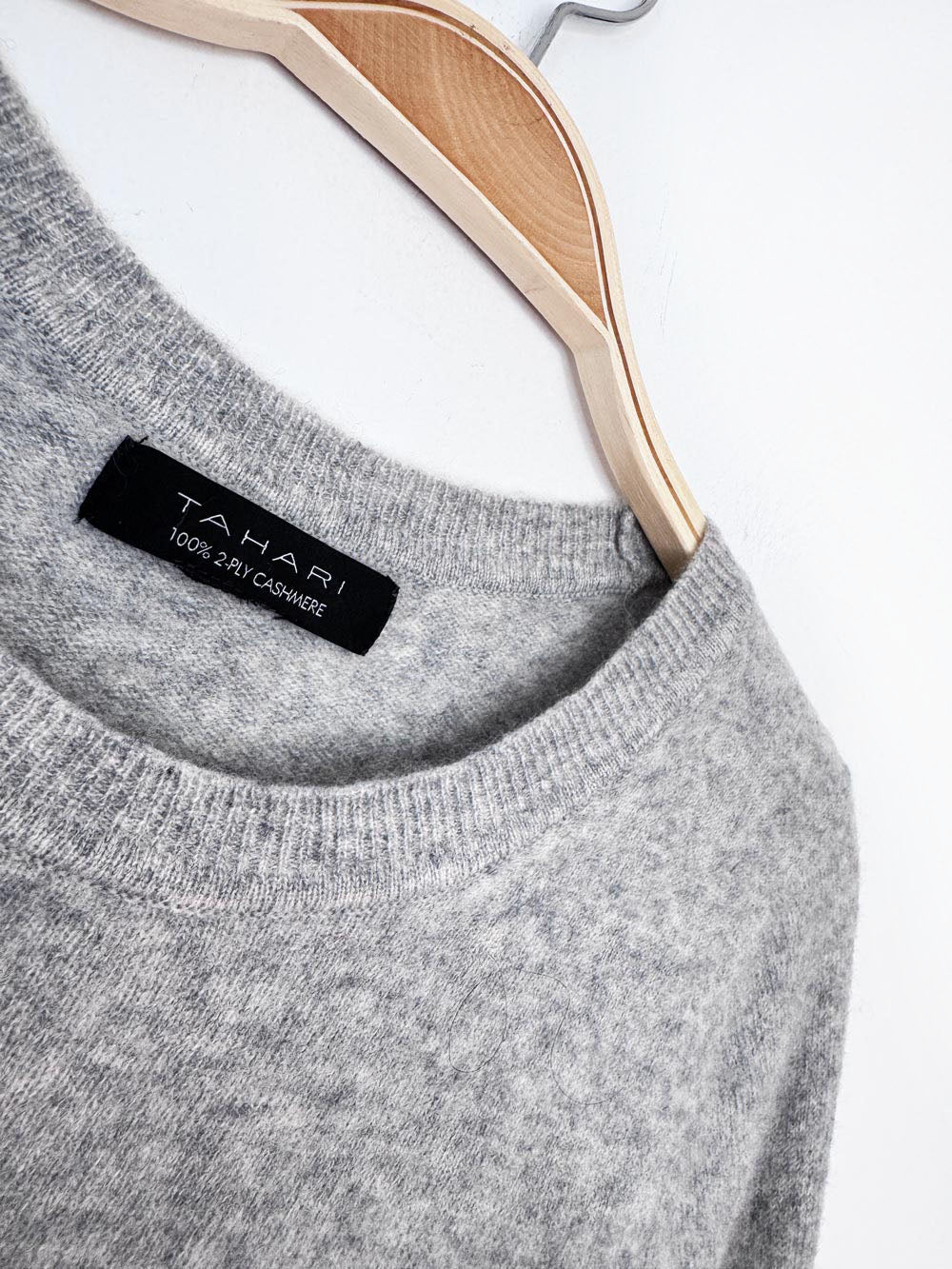 tahari 100% cashmere knit sweater