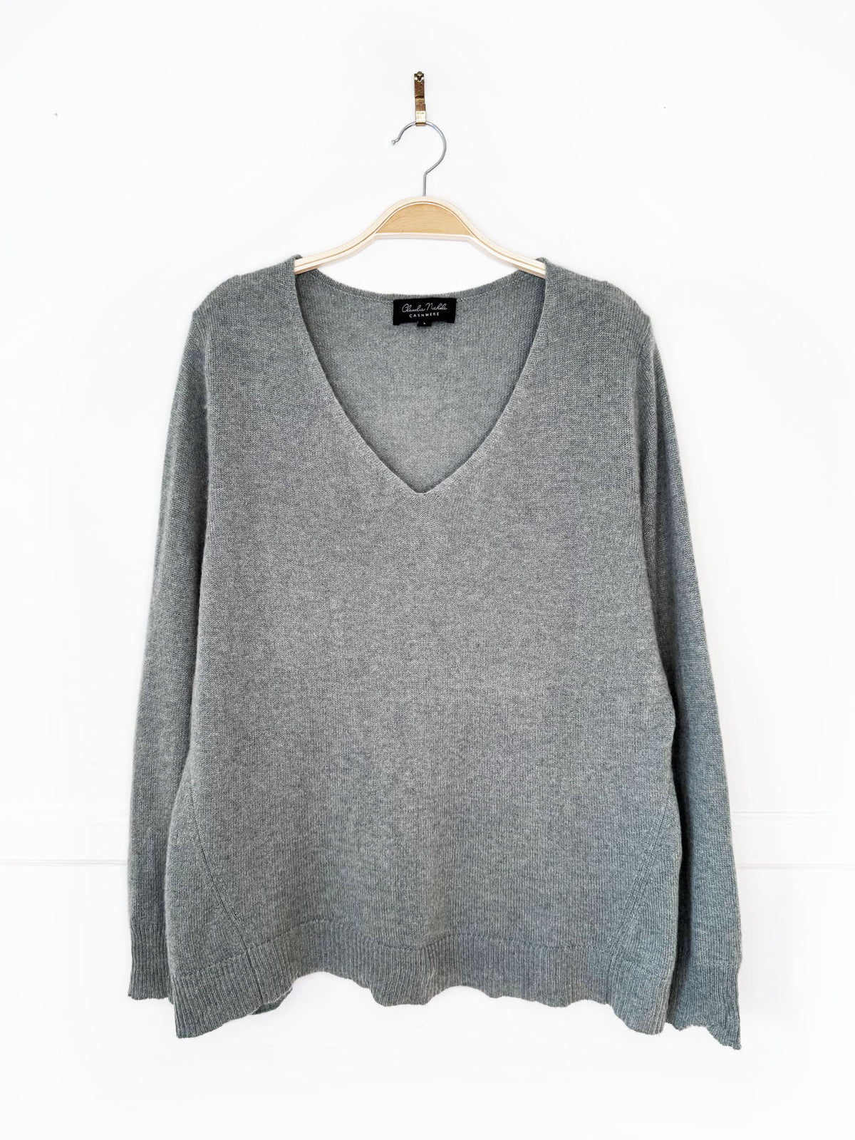 claudia nichole 100% cashmere knit oversized v-neck sweater