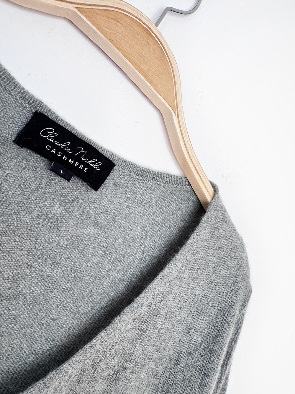 claudia nichole 100% cashmere knit oversized v-neck sweater