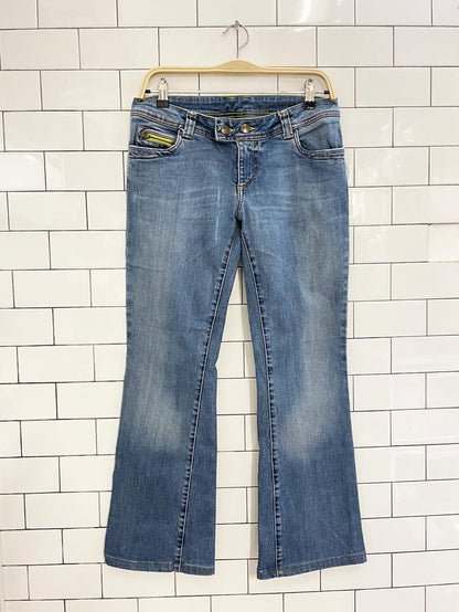 vintage 00s h&m low - waist bootcut jeans - good market thrift store