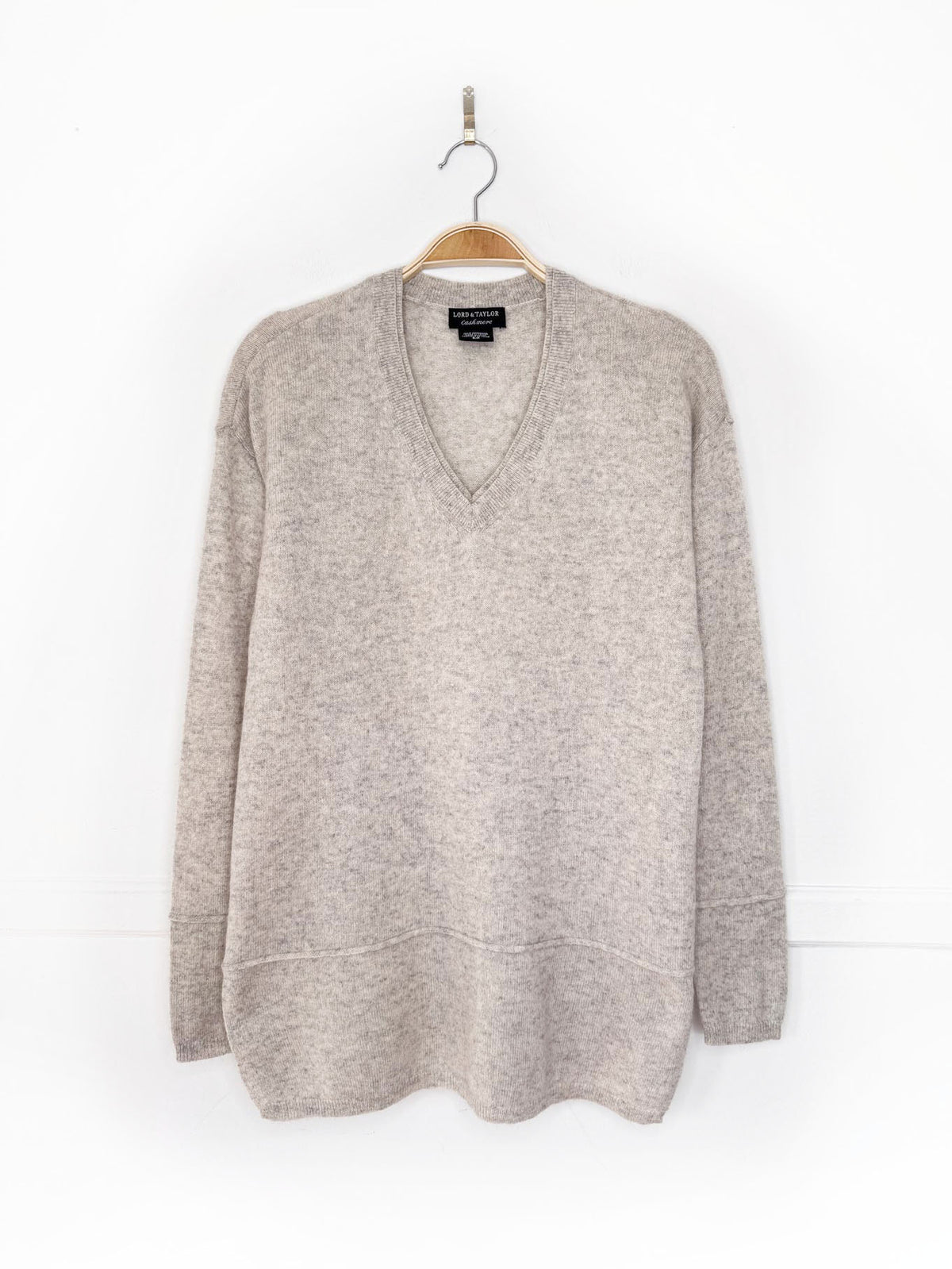 vintage 00s lord & taylor 100% cashmere knit v-neck sweater