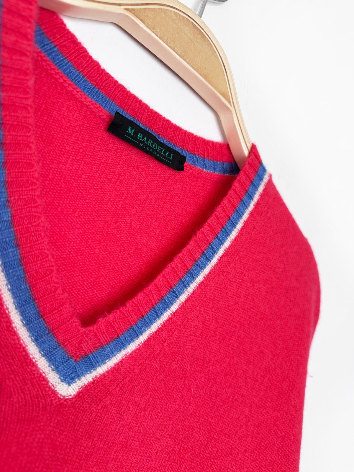 m.bardelli milano 100% cashmere knit v-neck sweater | spun in Scotland