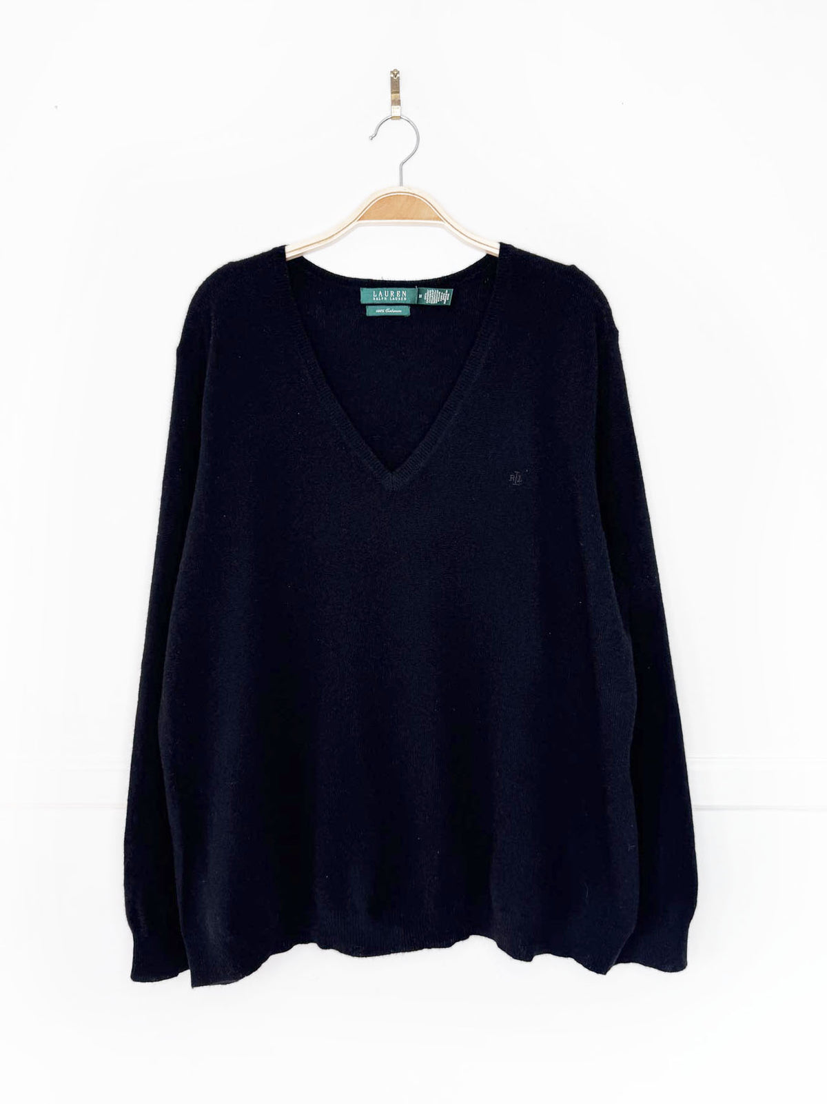 lauren RL 100% cashmere knit crested v-neck sweater | ralph lauren
